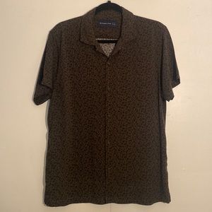 Abercrombie & Fitch Green Leopard Animal Print Short Sleeve Shirt - Men’s Large